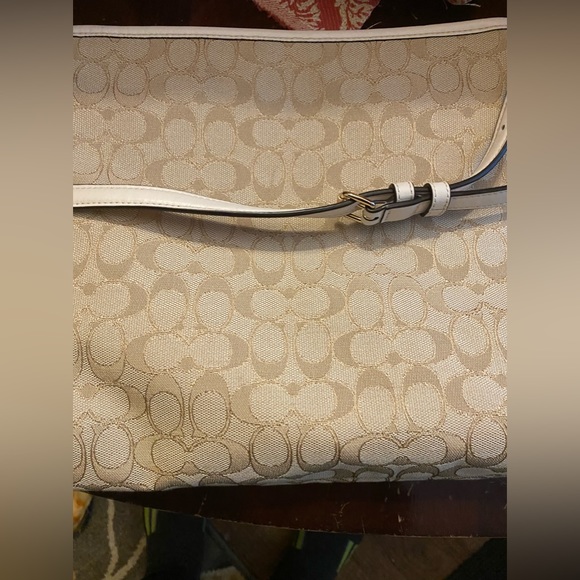 Signature Jacquard Crossbody Khaki - Picture 8 of 16